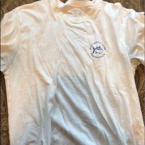 Southern Tide t shirt